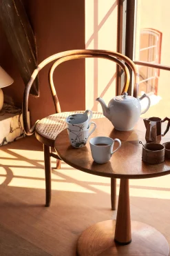 Royal Copenhagen White Fluted Kopp Med Hoyt Handtak Fashion